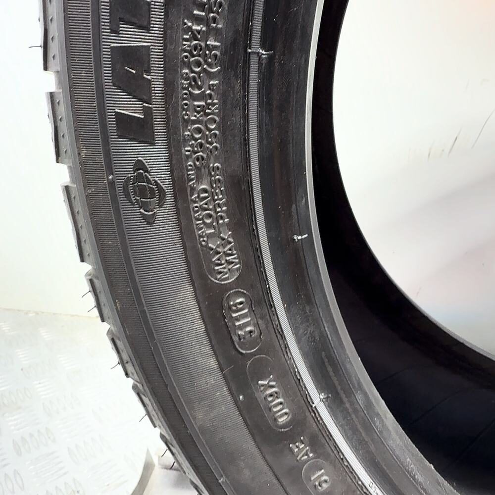 Gomme Usate 295 40 R20 106V Michelin Latitude Alpin LA2 Invernali - immagine 8