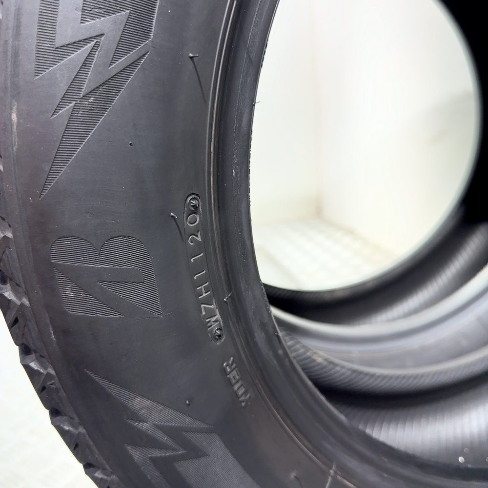 Gomme Usate 215 60 R17 XL 100S Bridgestone Blizzak DM-V3 Invernali - immagine 8