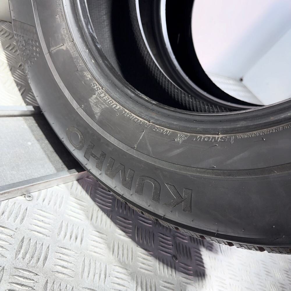 Gomme Usate 255 65 R17 114H XL Kumho Wintercraft WS71 74% Invernali - immagine 11