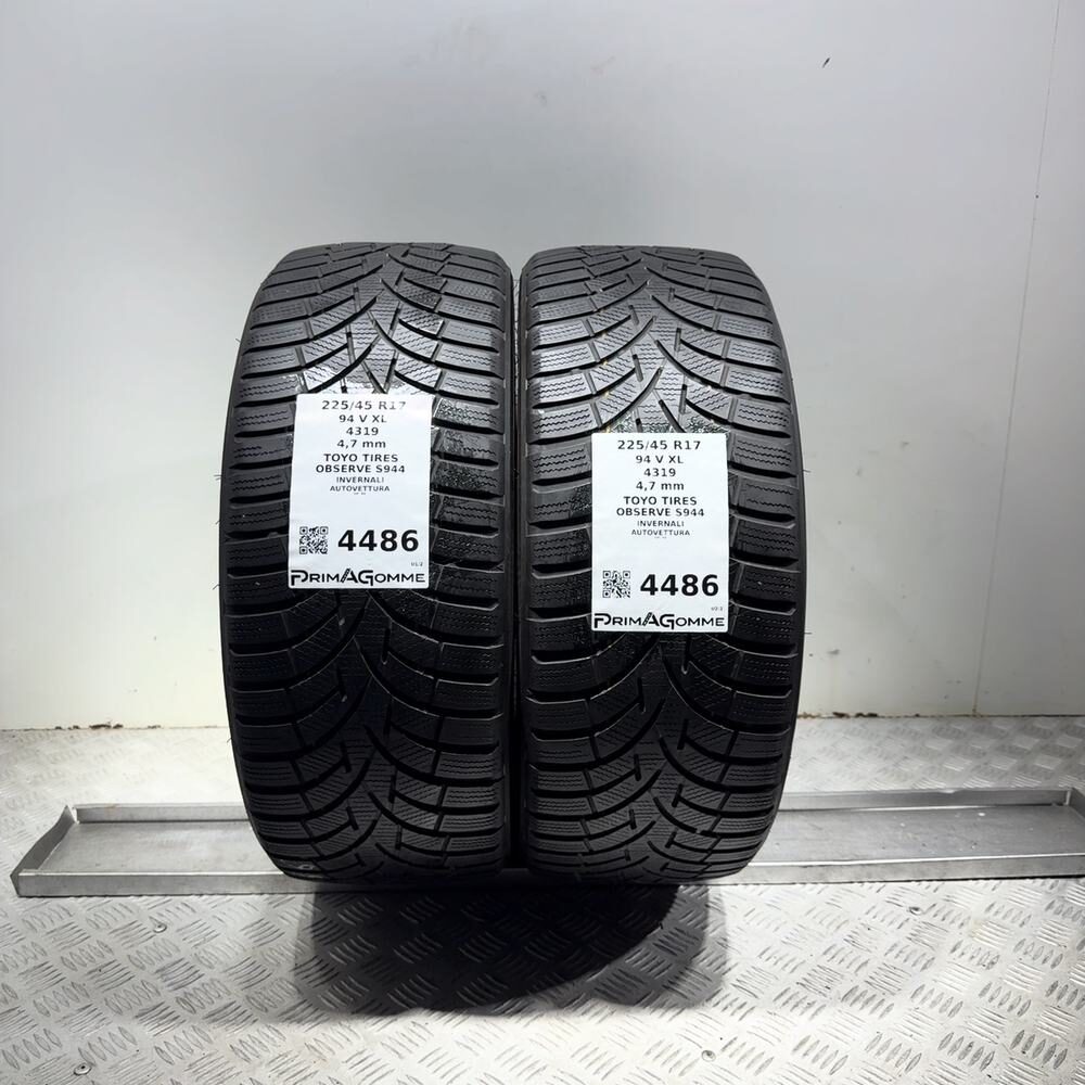 Gomme Usate 225 45 R17 94V XL Toyo Tires Observe S944 Invernali