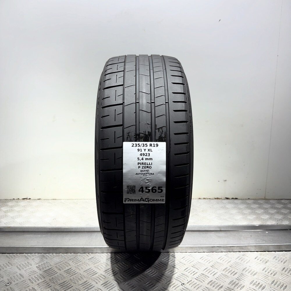 Gomma Usata 235 35 R19 91Y XL Pirelli P Zero 77% Estivo
