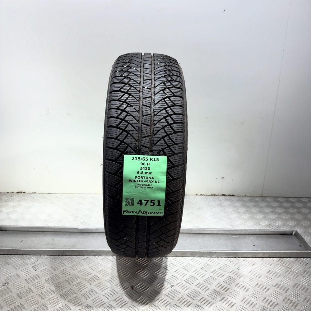 Gomma Usata 215 65 R15 96H Fortuna Winter-Max U1 97% Invernale