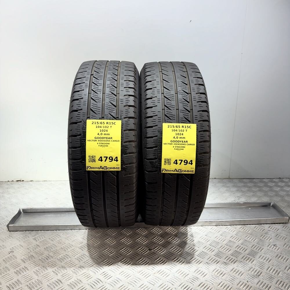 Gomme Usate 215 65 R15C 104/102T Goodyear Vector 4Seasons Cargo 4 Stagioni