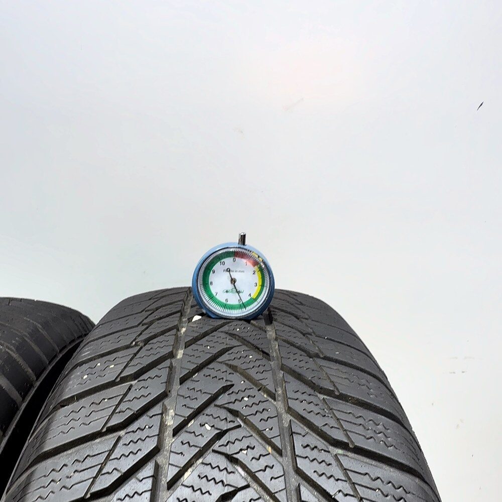 Gomme Usate 215 65 R16 98H Esa+ Tecar Supergrip Pro Invernali - immagine 2