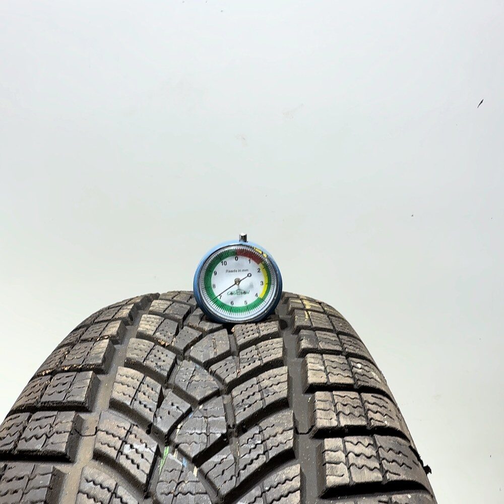 Gomma Usata 215 60 R17 96H Goodyear Ultragrip Performance+ SUV 98% Invernale - immagine 2