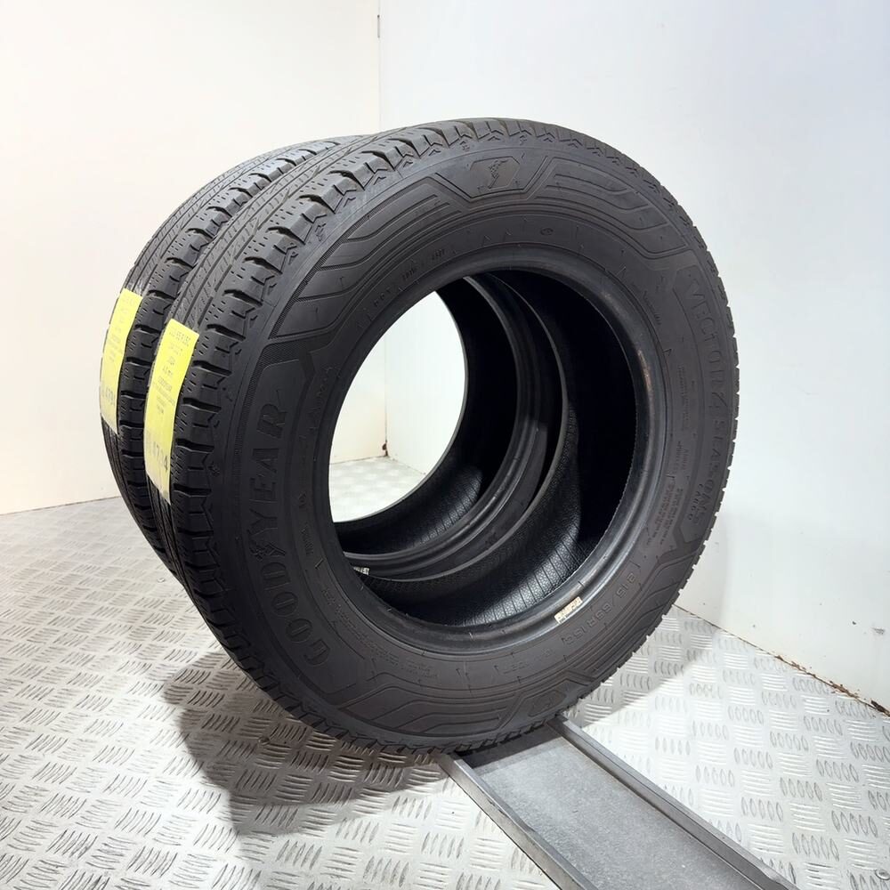 Gomme Usate 215 65 R15C 104/102T Goodyear Vector 4Seasons Cargo 4 Stagioni - immagine 4