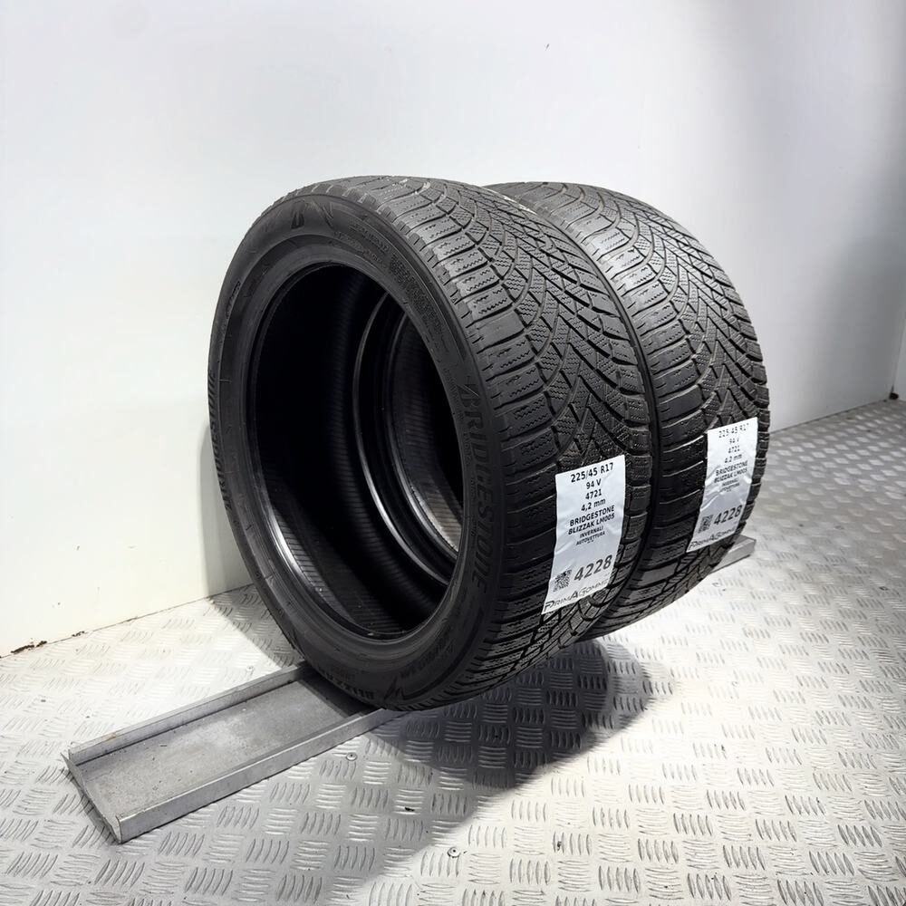 Gomme Usate 225 45 R17 94V Bridgestone Blizzak LM005 Invernali - immagine 5