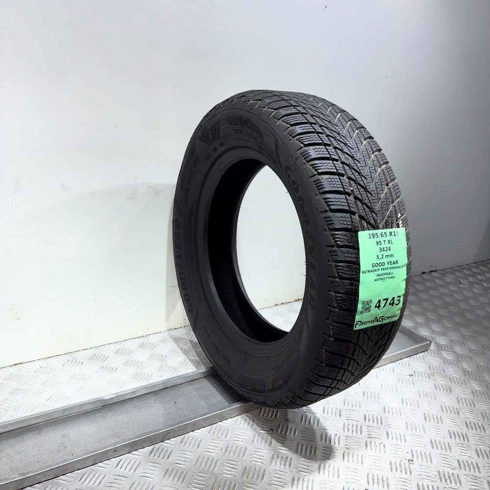 Gomma Usata 195 65 R15 95T XL Good Year Ultragrip Performance 3 74% Invernale - immagine 5