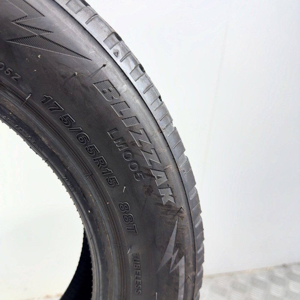 Gomma Usata 175 65 R15 88T XL Bridgestone Blizzak LM005 77% Invernale - immagine 8