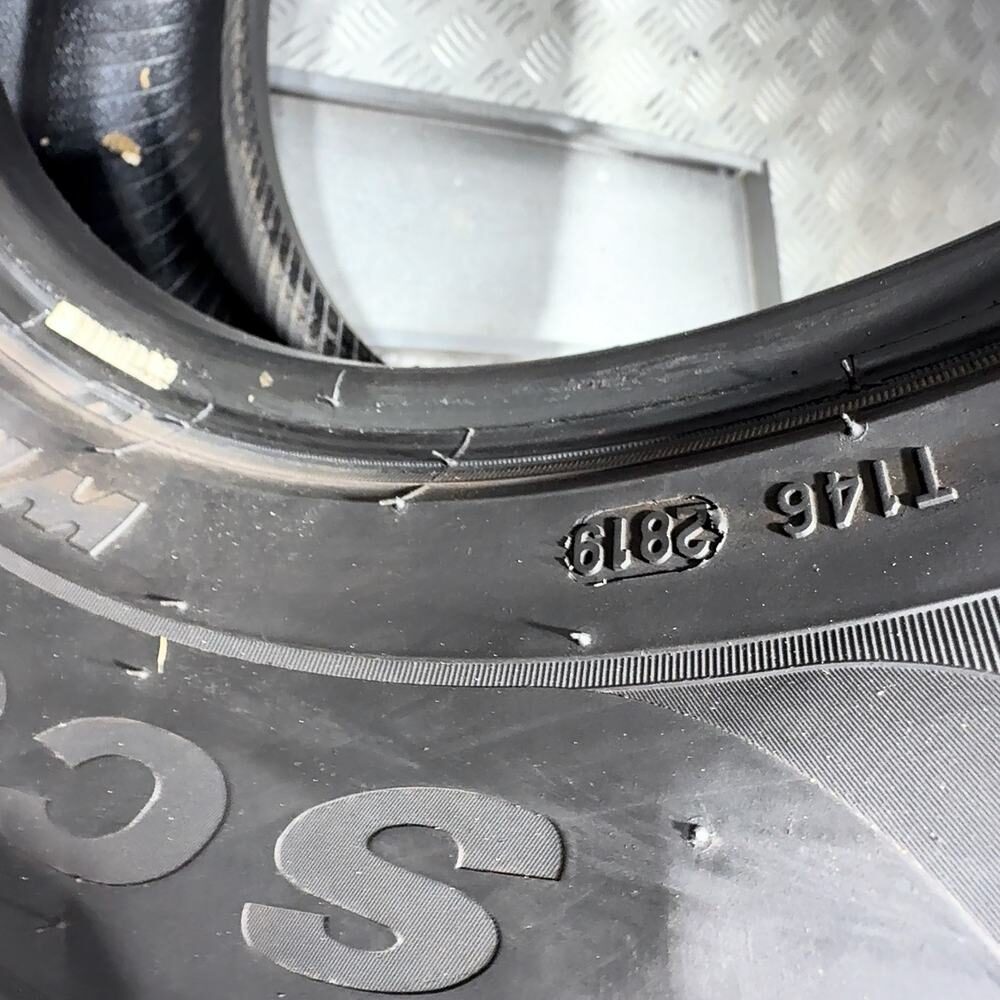 Gomme Usate 215 65 R16 98H Pirelli Scorpion Winter 71% Invernali - immagine 8