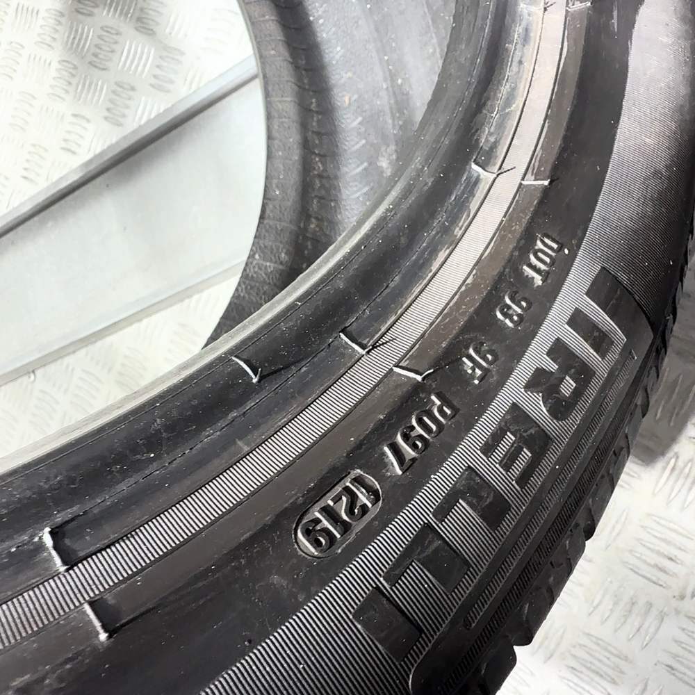 Gomme Usate 265 40 R20 104V XL Pirelli Sottozero Winter 240 Serie II Invernali - immagine 8