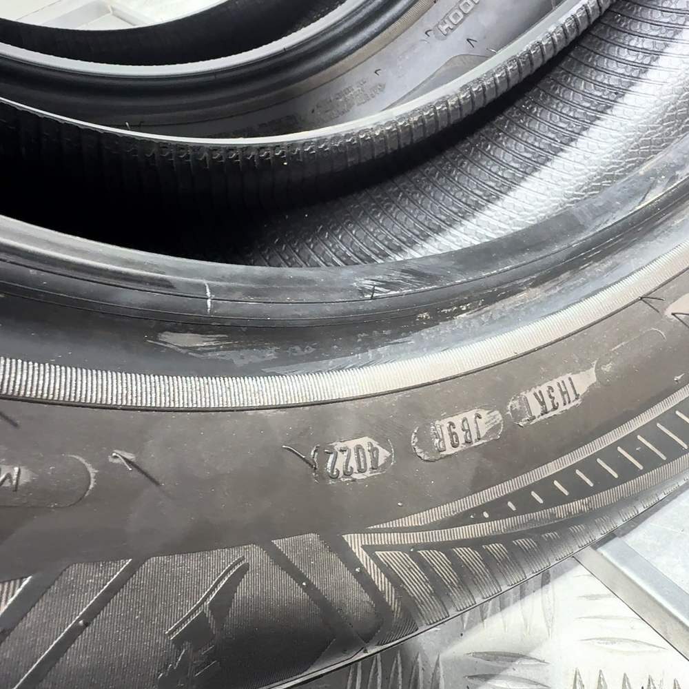 Gomme Usate 215 60 R17 100H XL Goodyear Vector 4Seasons Gen-3 4 Stagioni - immagine 8