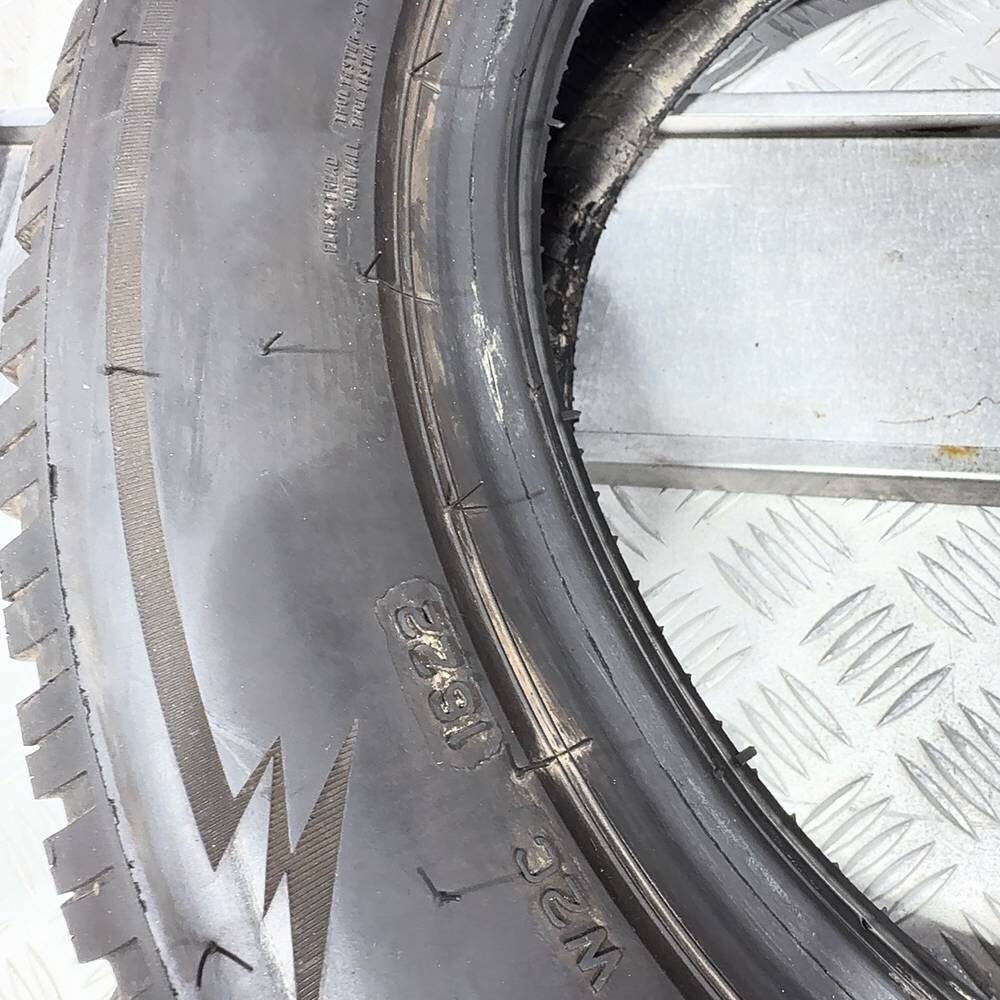 Gomme Usate 175 65 R15 88T XL Bridgestone Blizzak LM005 71% Invernali - immagine 8