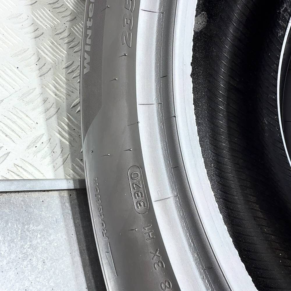 Gomme Usate 235 55 R19 105V XL Hankook Winter I*Cept Evo3 X 77% Invernali - immagine 8