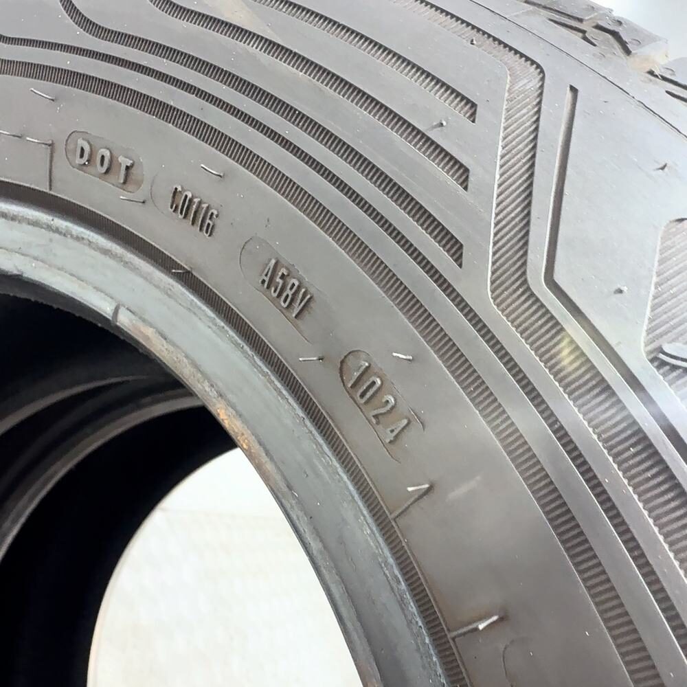 Gomme Usate 215 65 R15C 104/102T Goodyear Vector 4Seasons Cargo 4 Stagioni - immagine 8