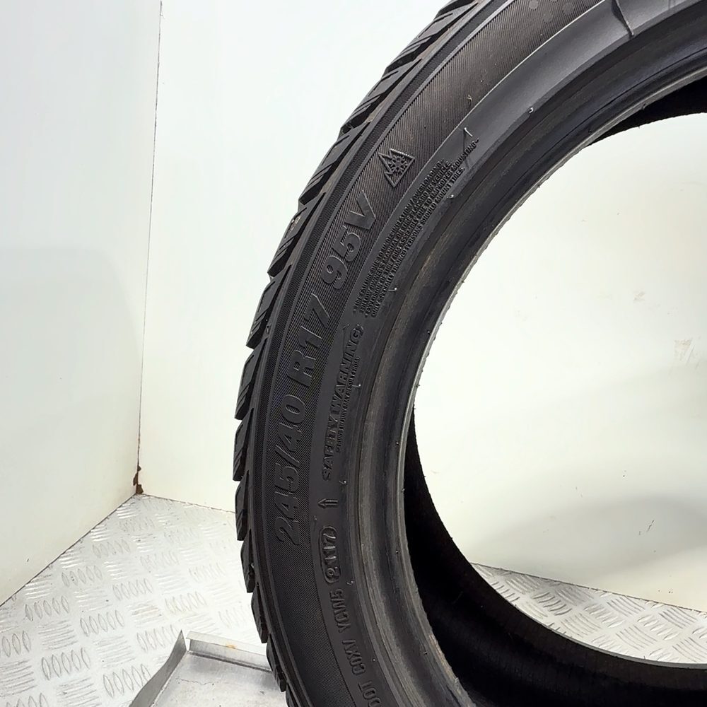 Gomme Usate 245 40 R17 95V Kumho Wintercraft WP71 Invernali - immagine 9