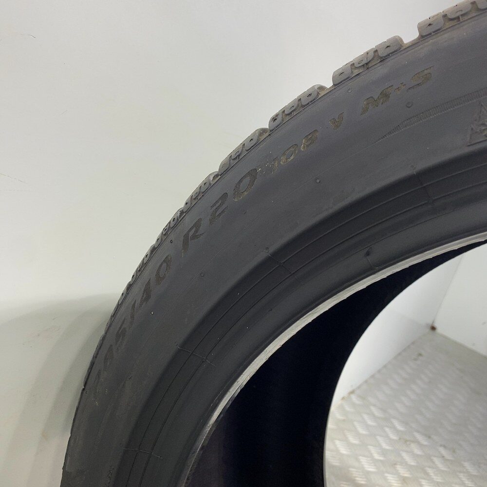 Gomma Usata 285 40 R20 108V XL Pirelli P Zero Winter 71% Invernale - immagine 9