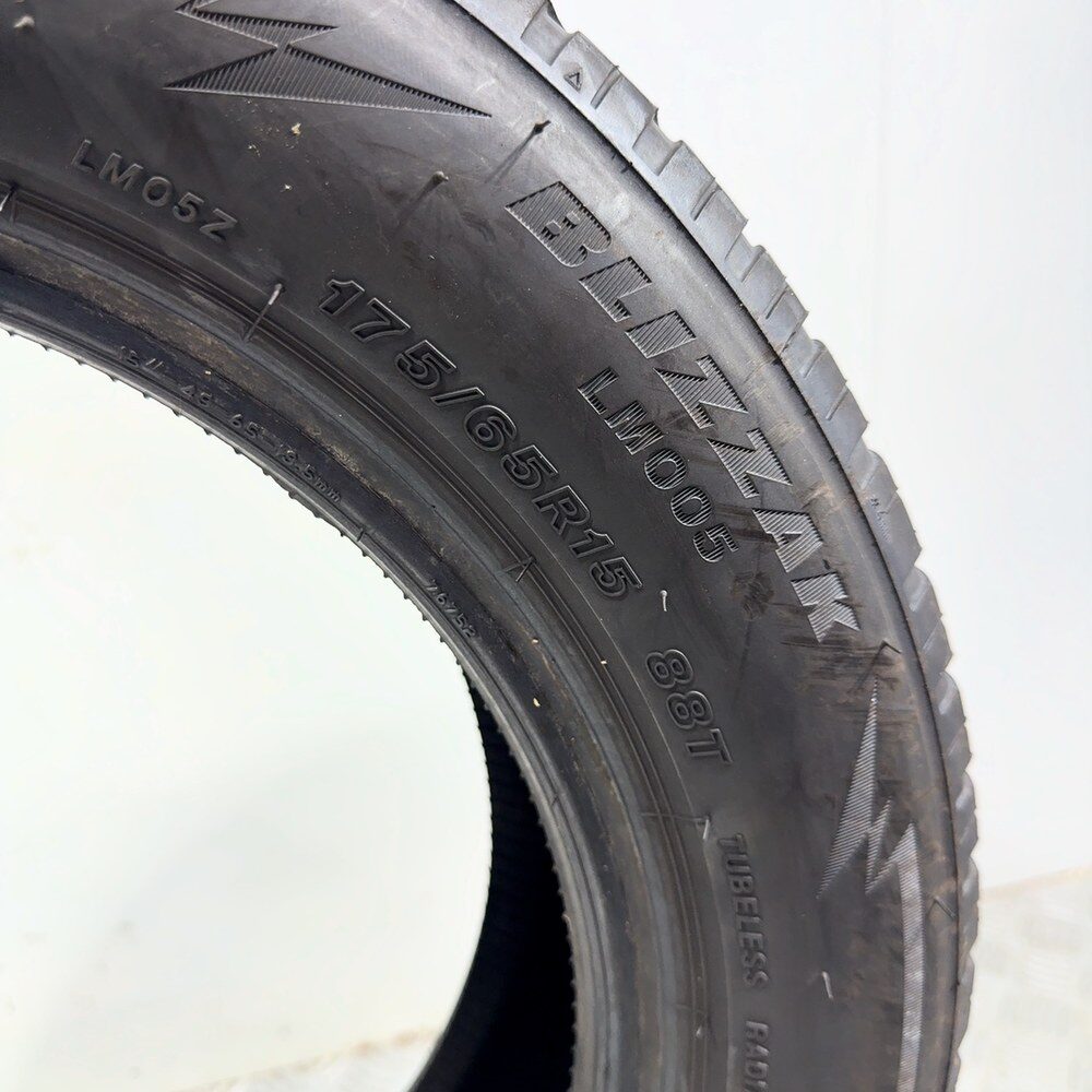 Gomma Usata 175 65 R15 88T XL Bridgestone Blizzak LM005 77% Invernale - immagine 9