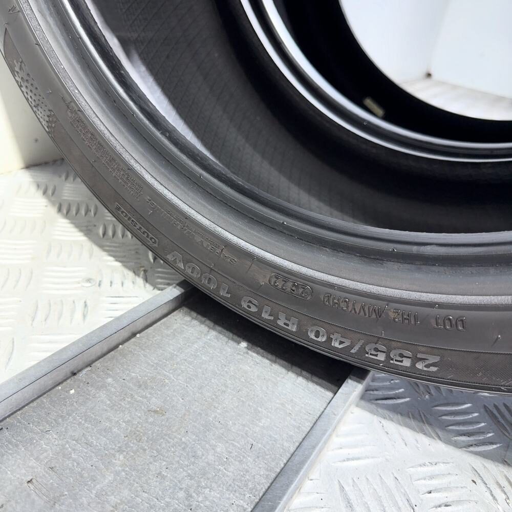 Gomme Usate 255 40 R19 100V Kumho Wintercraft WP72 Invernali - immagine 9
