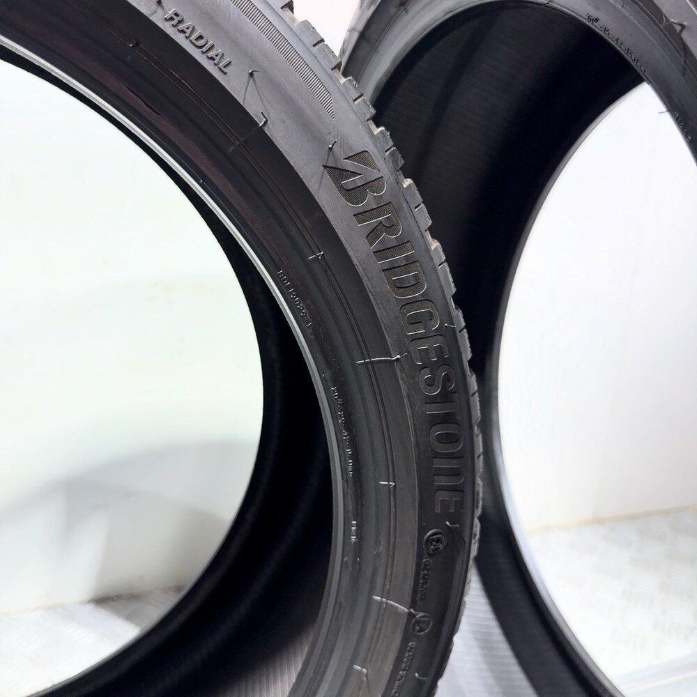 Gomme Usate 235 40 R20 96H Bridgestone Blizzak LM005 81% Invernali - immagine 9