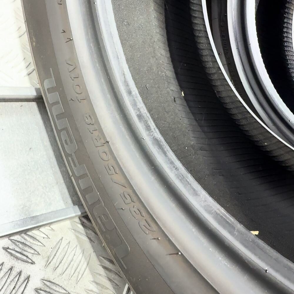 Gomme Usate 235 50 R18 101V XL Laufenn I Fit+ 77% Invernali - immagine 9