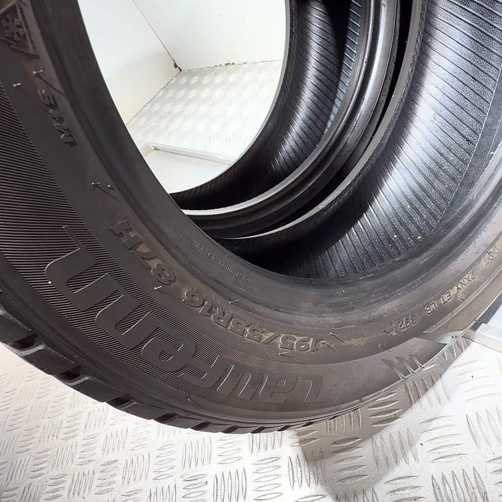 Gomme Usate 195 55 R16 87H Laufenn I Fit+ Invernali - immagine 9