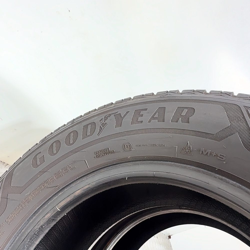 Gomme Usate 215 65 R15C 104/102T Goodyear Vector 4Seasons Cargo 4 Stagioni - immagine 9