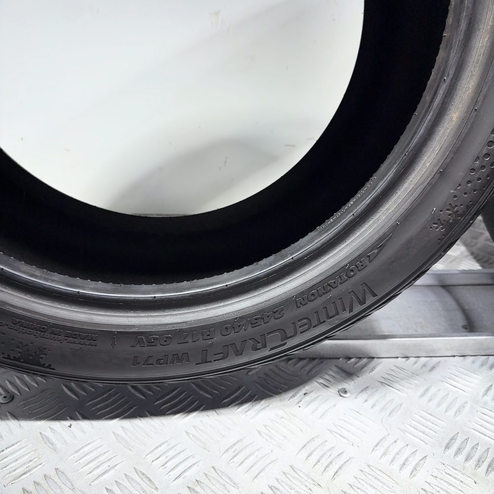 Gomme Usate 245 40 R17 95V Kumho Wintercraft WP71 Invernali - immagine 10