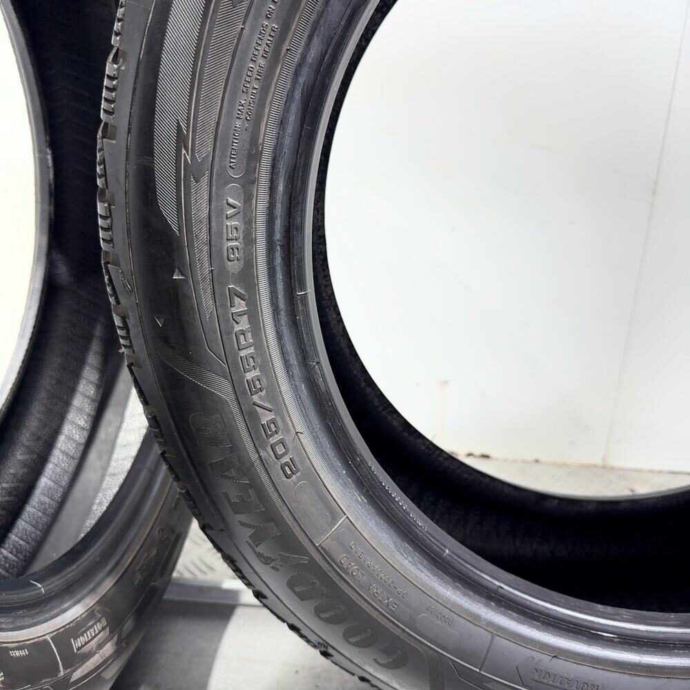 Gomme Usate 205 55 R17 95V XL Goodyear Ultragrip Performance 3 76% Invernali - immagine 10