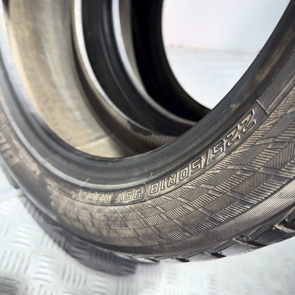 Gomme Usate 225 50 R18 95V Yokohama Bluearth Winter V905 98% Invernali - immagine 10