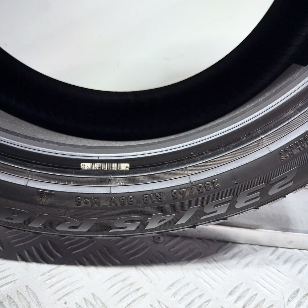 Gomme Usate 235 45 R18 98V Pirelli Winter Sottozero 3 Invernali - immagine 10