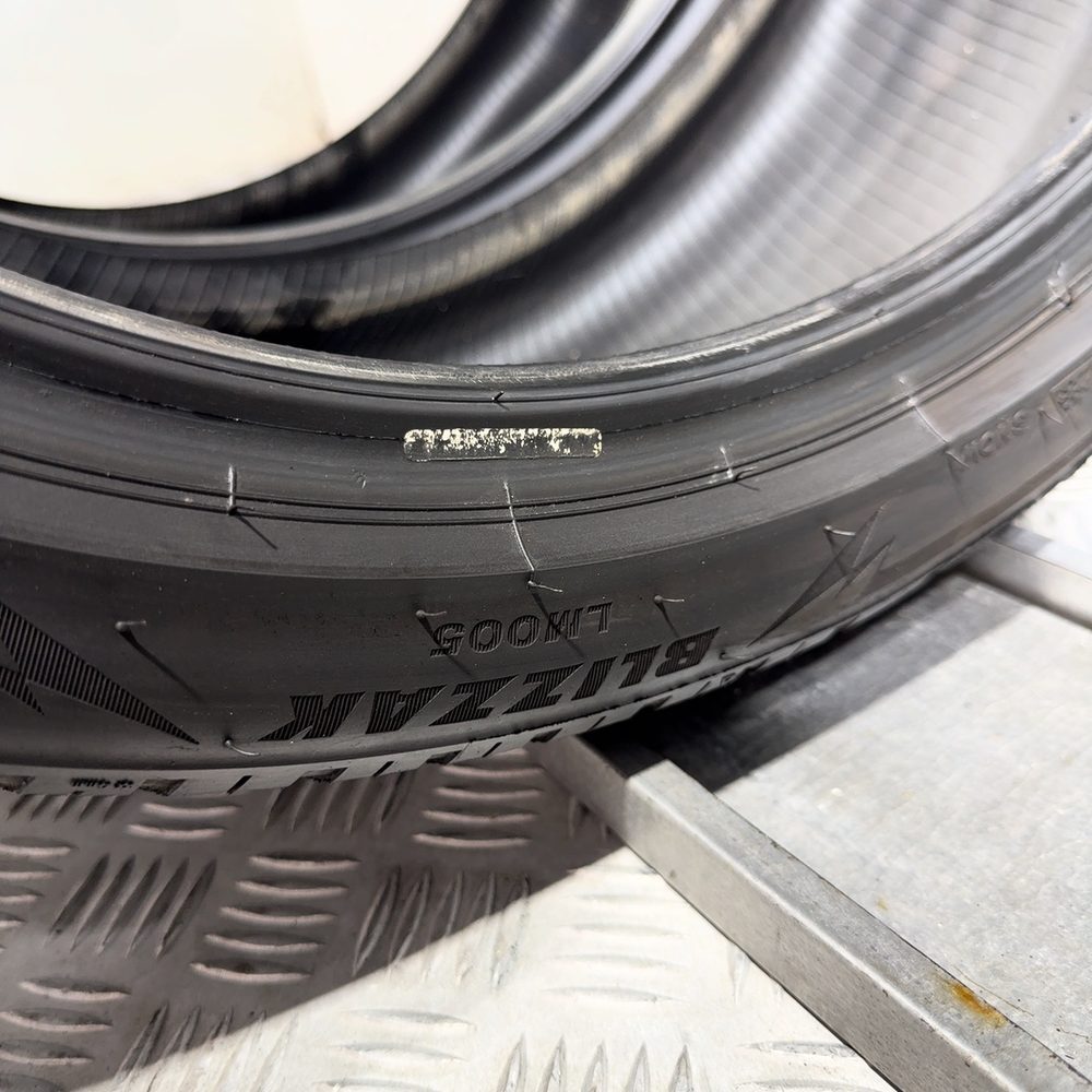 Gomme Usate 235 40 R20 96H XL Bridgestone Blizzak LM005 74% Invernali - immagine 10