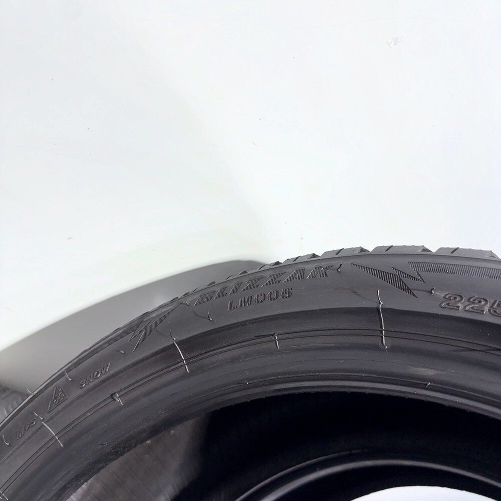 Gomme Usate 225 40 R19 93W XL Bridgestone Blizzak LM005 79% Invernali - immagine 10