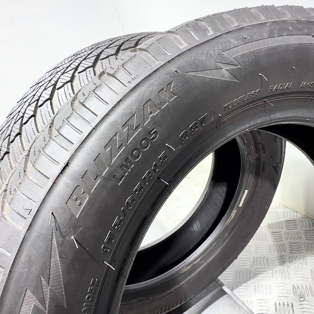 Gomme Usate 175 65 R15 88T XL Bridgestone Blizzak LM005 Invernali - immagine 10