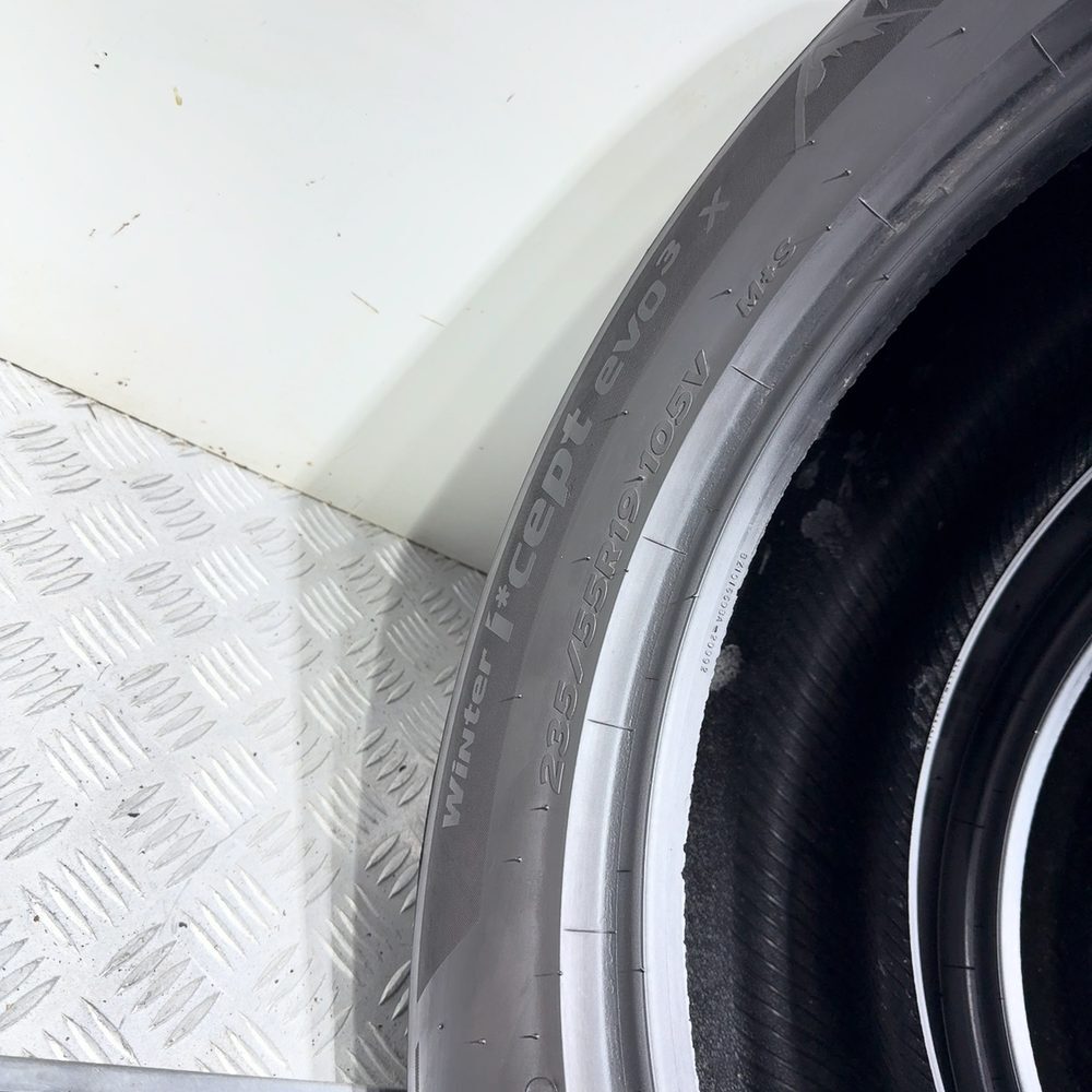 Gomme Usate 235 55 R19 105V XL Hankook Winter I*Cept Evo3 X 77% Invernali - immagine 10