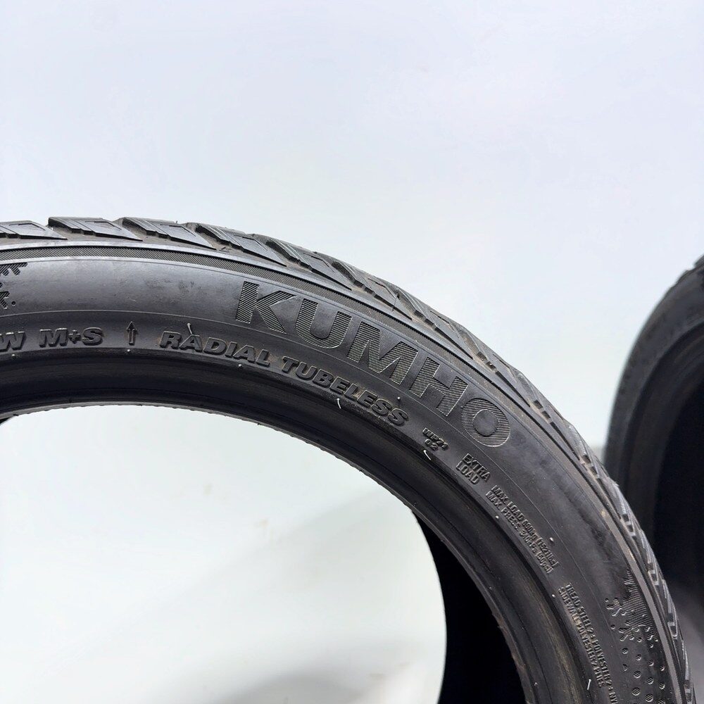 Gomme Usate 245 40 R17 95V Kumho Wintercraft WP71 Invernali - immagine 11