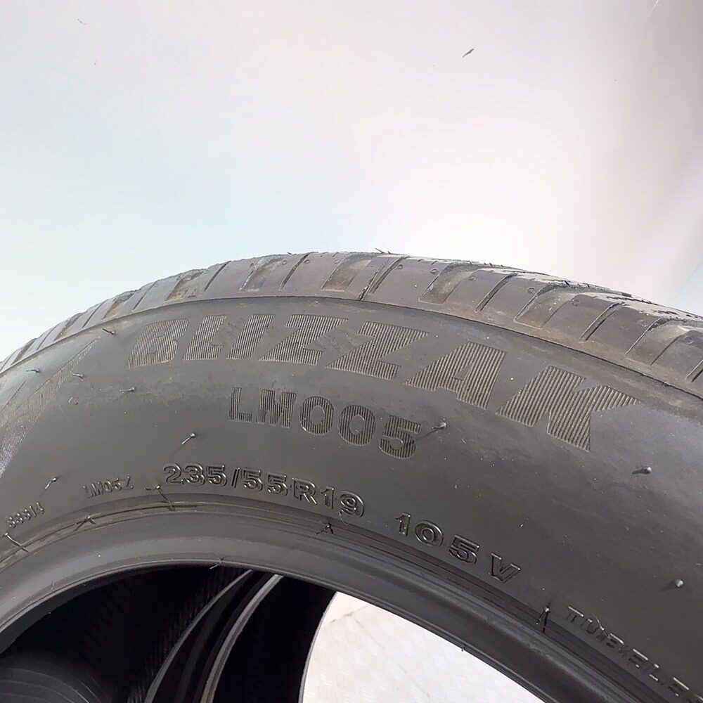 Gomme Usate 235 55 R19 105V XL Bridgestone Blizzak LM005 Invernali - immagine 11