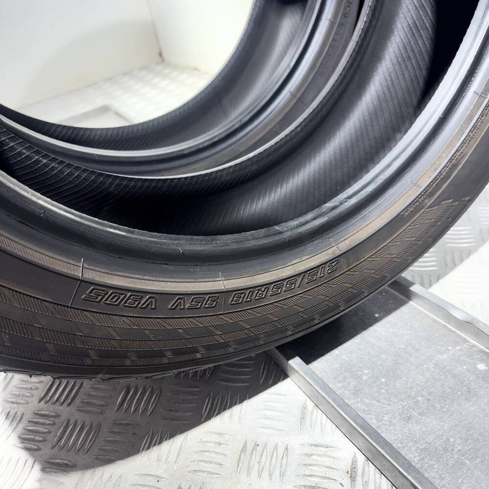Gomme Usate 215 55 R18 95V Yokohama Bluearth Winter V905 89% Invernali - immagine 11