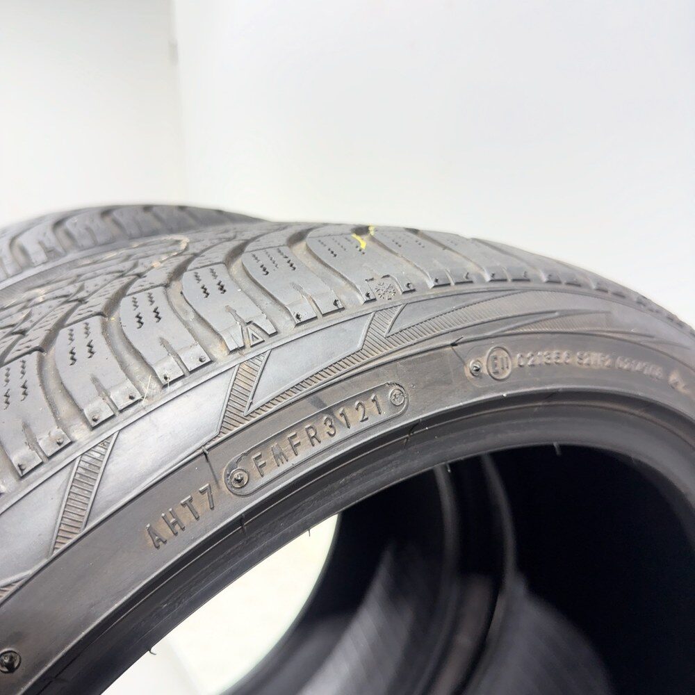 Gomme Usate 225 40 R18 92V Falken Eurowinter HS01 Invernali - immagine 11