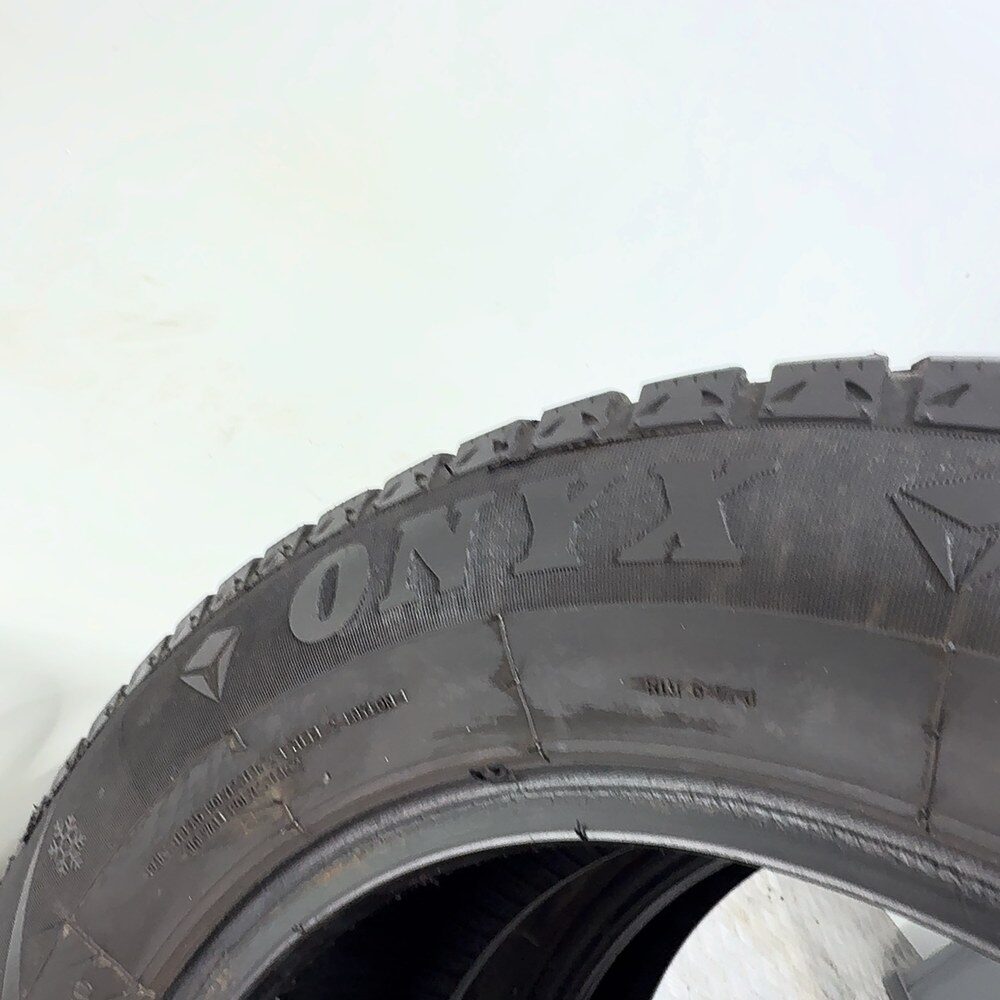 Gomme Usate 215 60 R16 99H XL Onyx NY-W702 79% Invernali - immagine 11