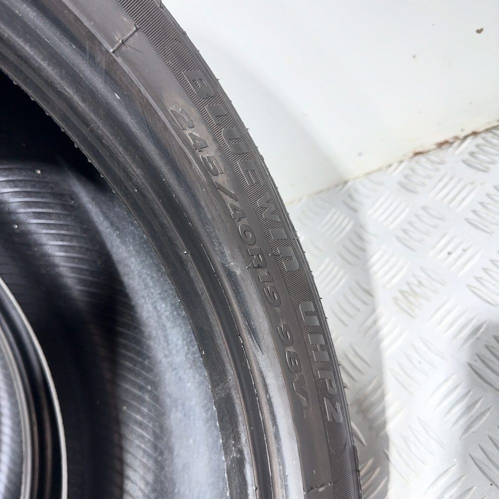 Gomme Usate 245 40 R19 98V XL Superia Bluewin Uhp2 Invernali - immagine 12