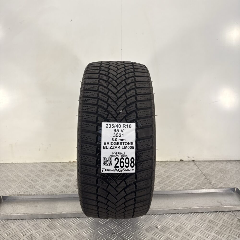 Gomma Usata 235 40 R18 95V Bridgestone Blizzak LM005 86% Invernale