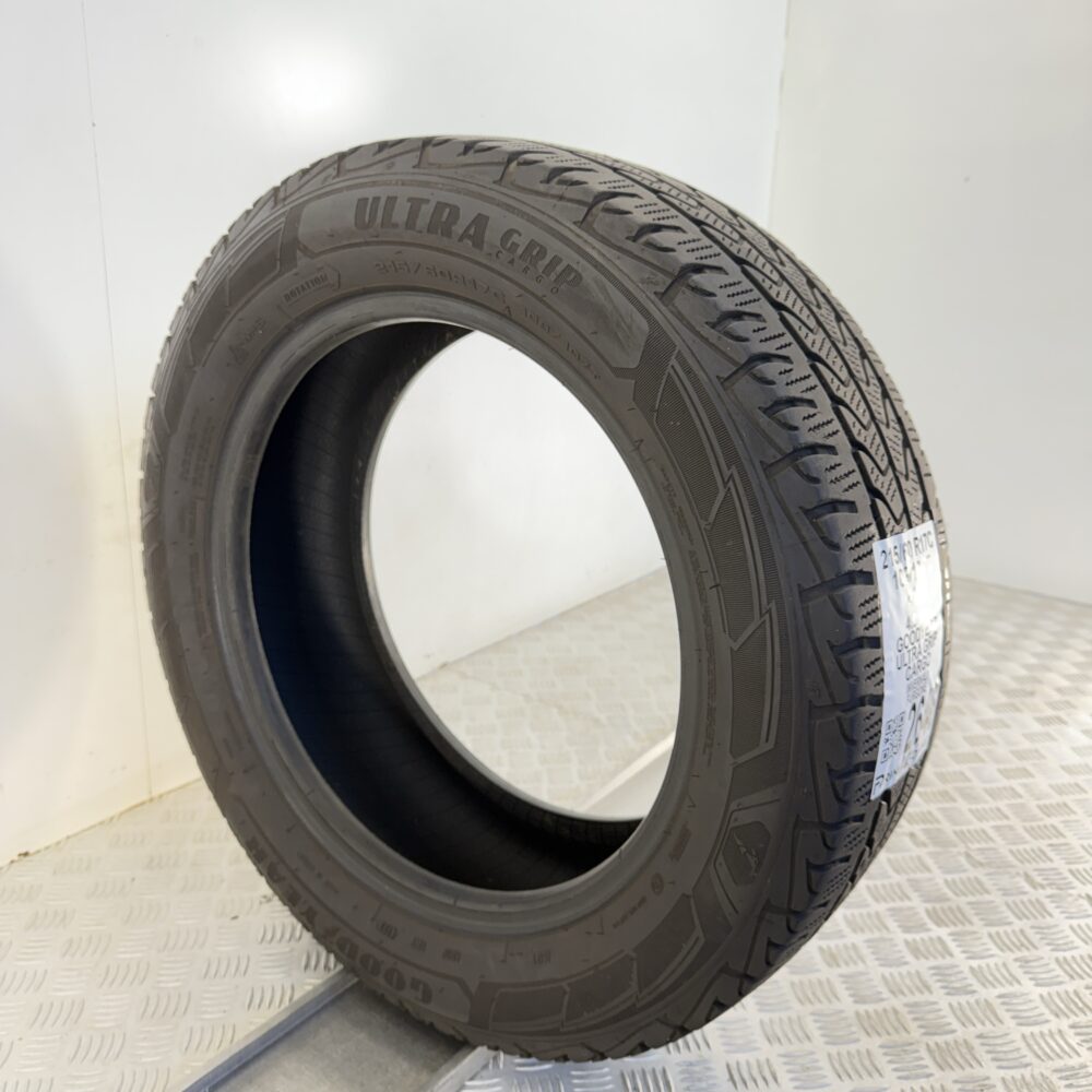 Gomma Usata 215 60 R17C 109/107T Goodyear Ultra Grip Cargo Invernale - immagine 5