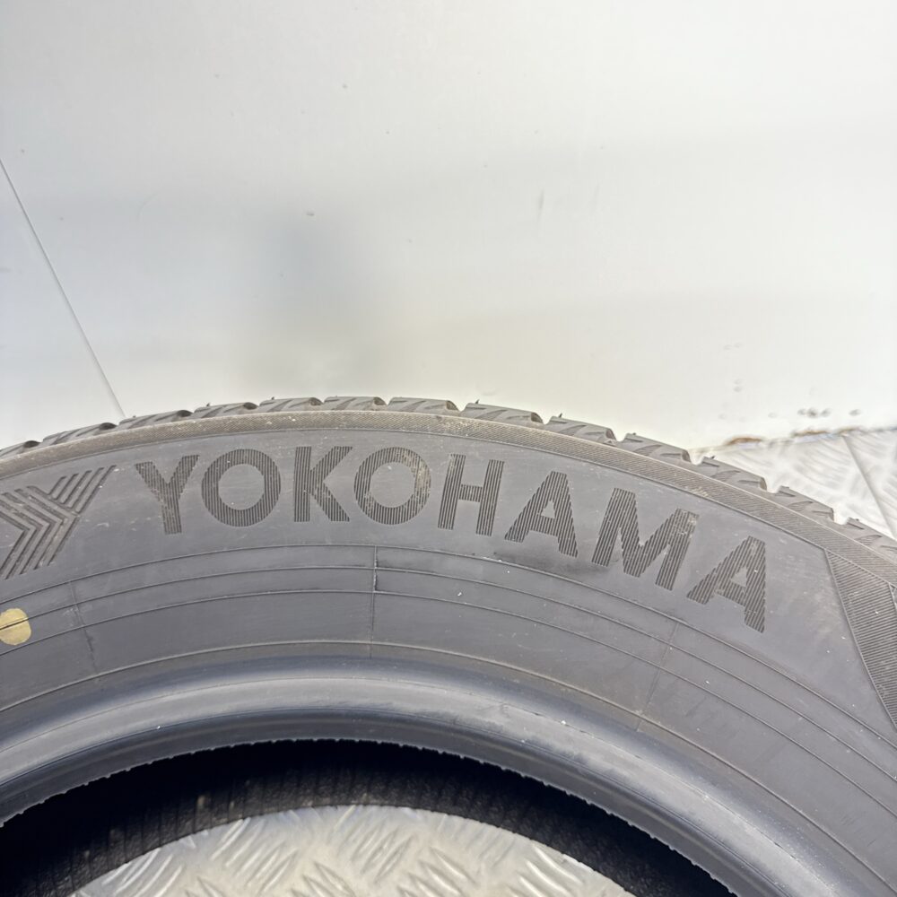 Gomma Usata 225 60 R17 99H Yokohama Bluearth Winter V906 93% Invernale - immagine 4