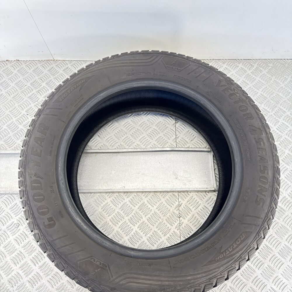 Gomma Usata 235 55 R18 104V Goodyear Vector 4S 74% 4 Stagioni - immagine 6