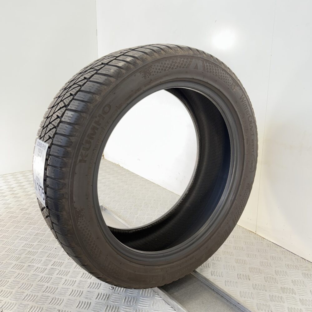 Gomma Usata 235 50 R19 103V Kumho Wintercraft WS71 Invernale - immagine 4