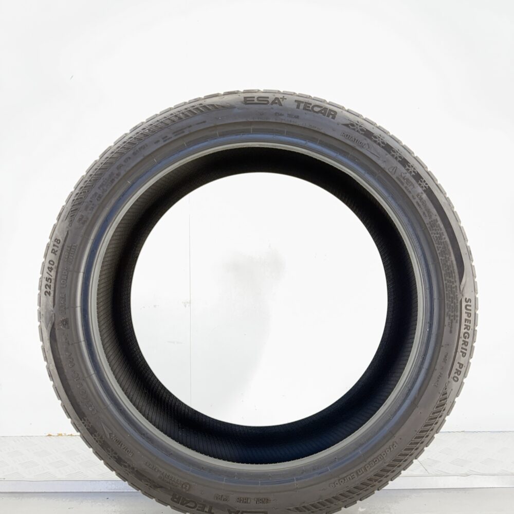 Gomma Usata 225 40 R18 92V XL Esa Tecar Supergrip Pro 83% Invernale - immagine 6