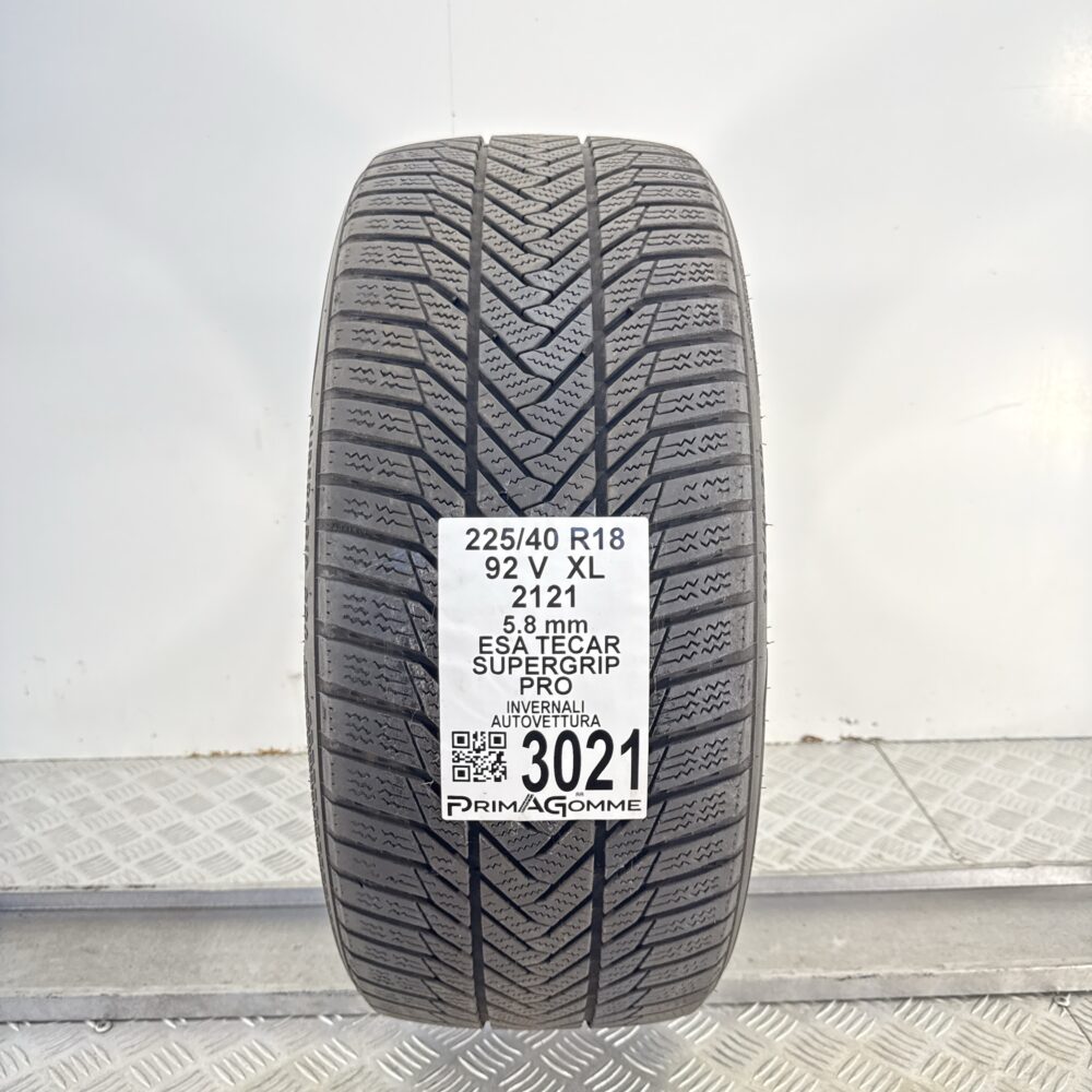 Gomma Usata 225 40 R18 92V XL Esa Tecar Supergrip Pro 83% Invernale