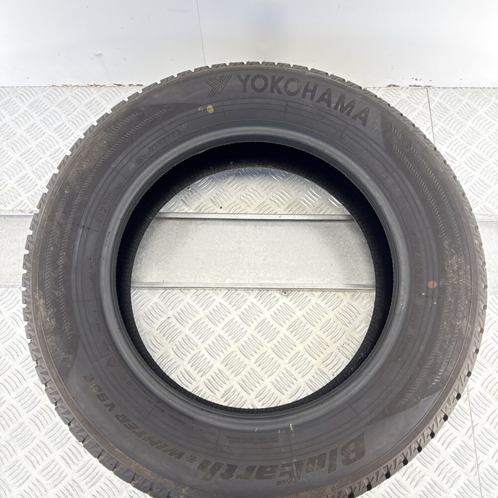 Gomma Usata 225 60 R17 99H Yokohama Bluearth Winter V906 93% Invernale - immagine 5