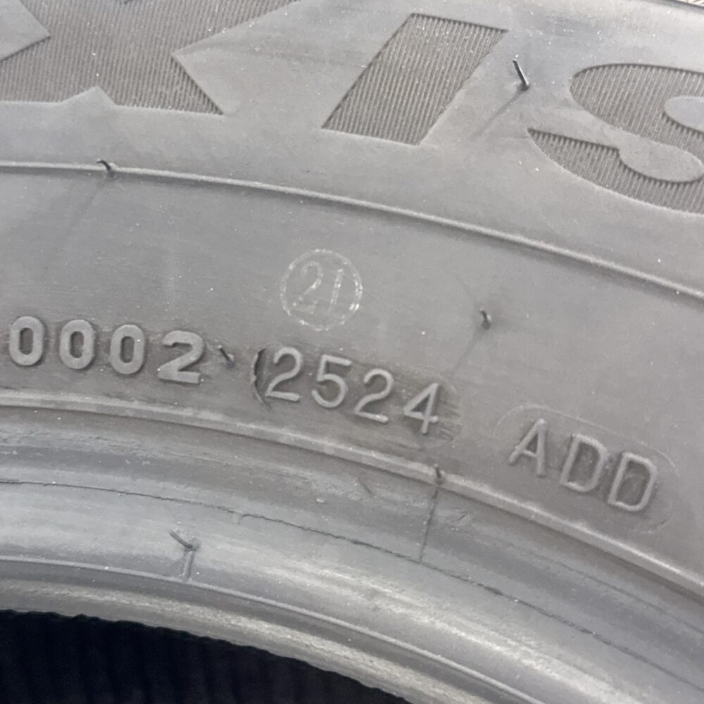 Gomma Usata 215 65 R16 98H Maxxis Premitra Snow WP6 89% Invernale - immagine 8